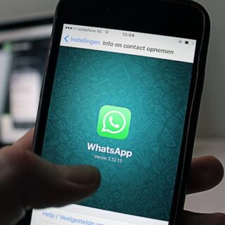 vastpinnen in whatsapp_pexels